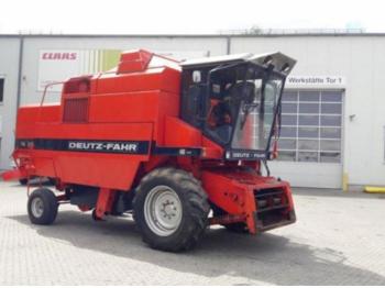 Moissonneuse-batteuse Deutz-Fahr M 2680