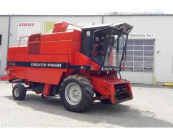 Moissonneuse-batteuse Deutz-Fahr M 2680