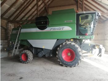 Moissonneuse-batteuse FENDT 5220 E