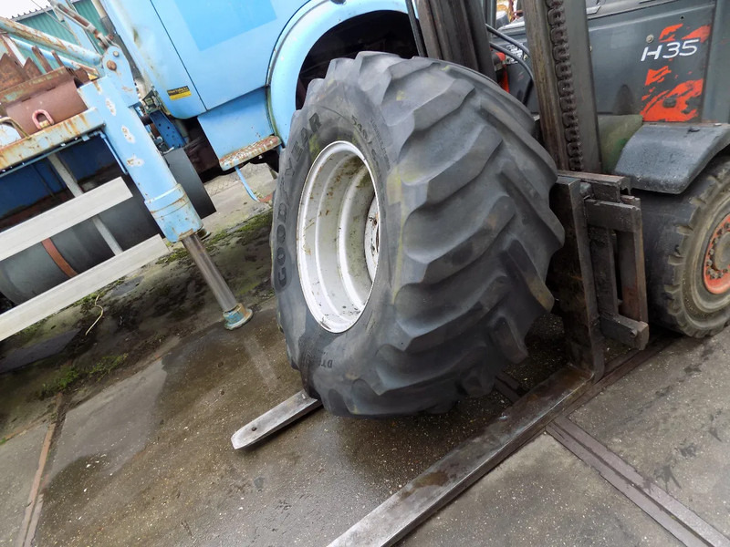 Moissonneuse-batteuse GOOD YEAR banden met velg good year banden met velg 540/65 R 24