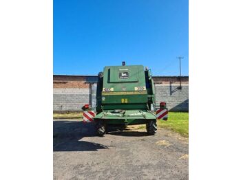 Moissonneuse-batteuse JOHN DEERE 2266