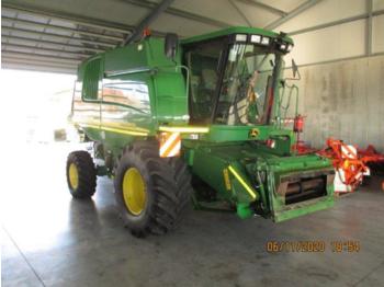 Moissonneuse-batteuse John Deere 9560i WTS HM
