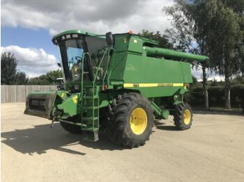 Moissonneuse-batteuse John Deere CTS