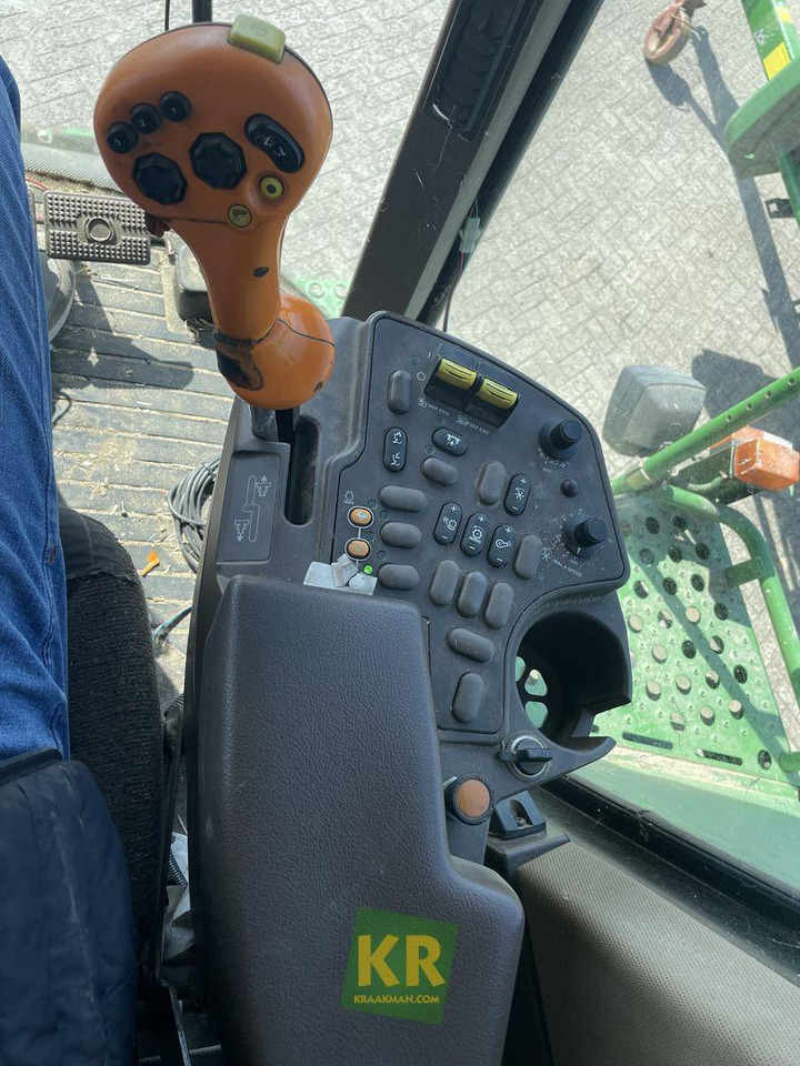 Moissonneuse-batteuse John Deere CTS