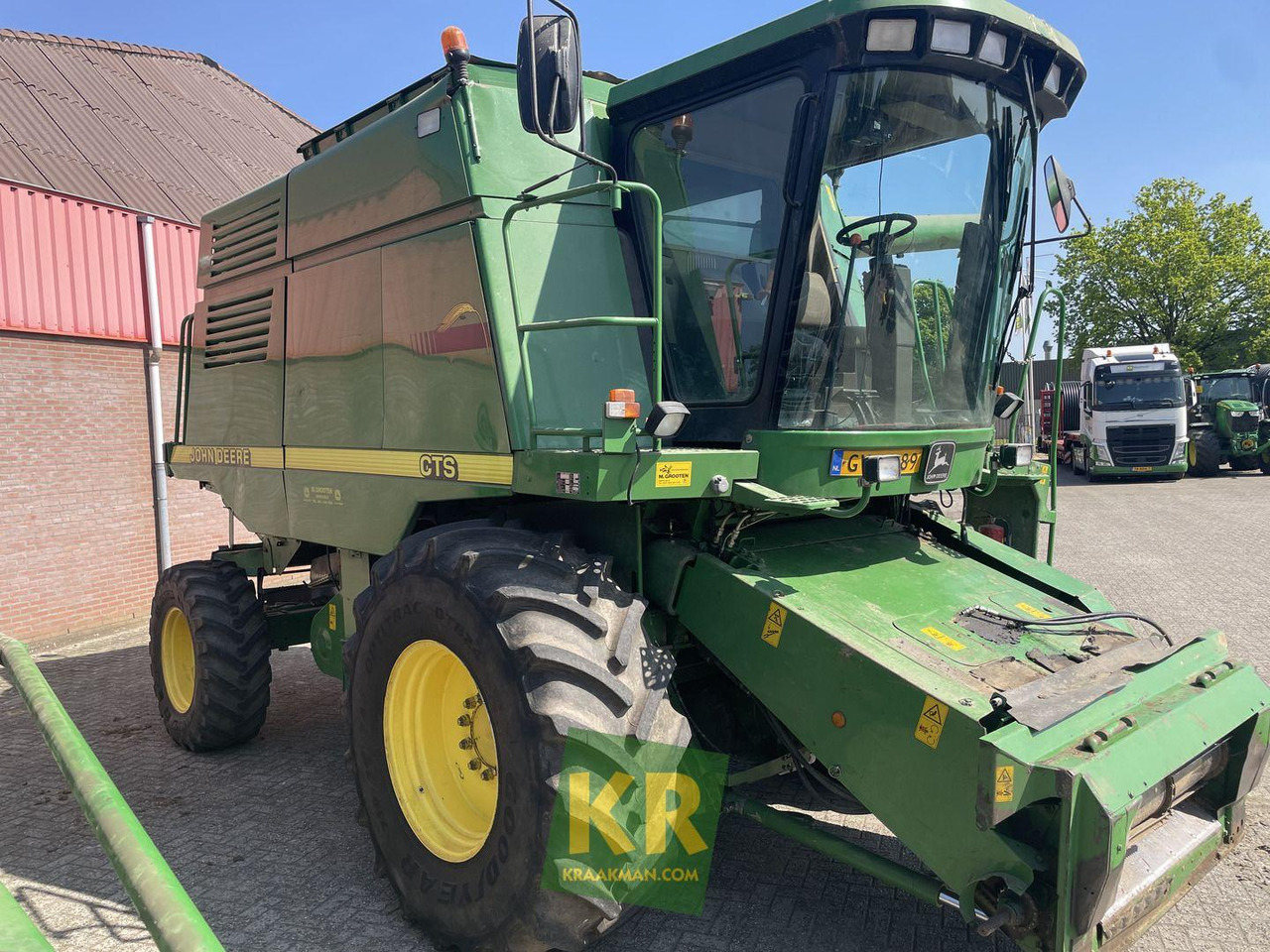 Moissonneuse-batteuse John Deere CTS