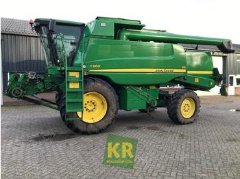Moissonneuse-batteuse John Deere T560