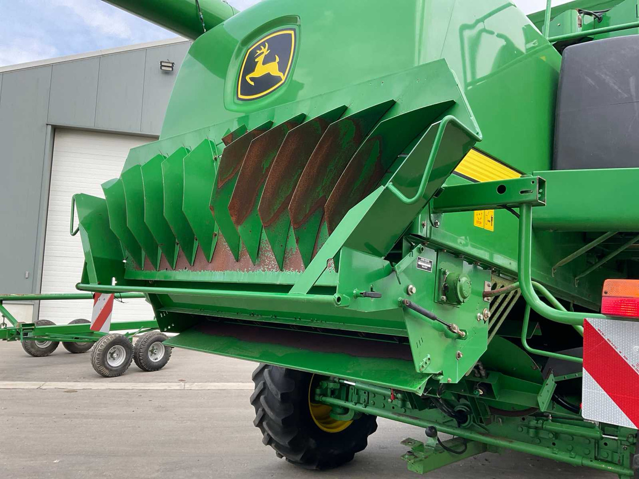 Moissonneuse-batteuse John Deere T670