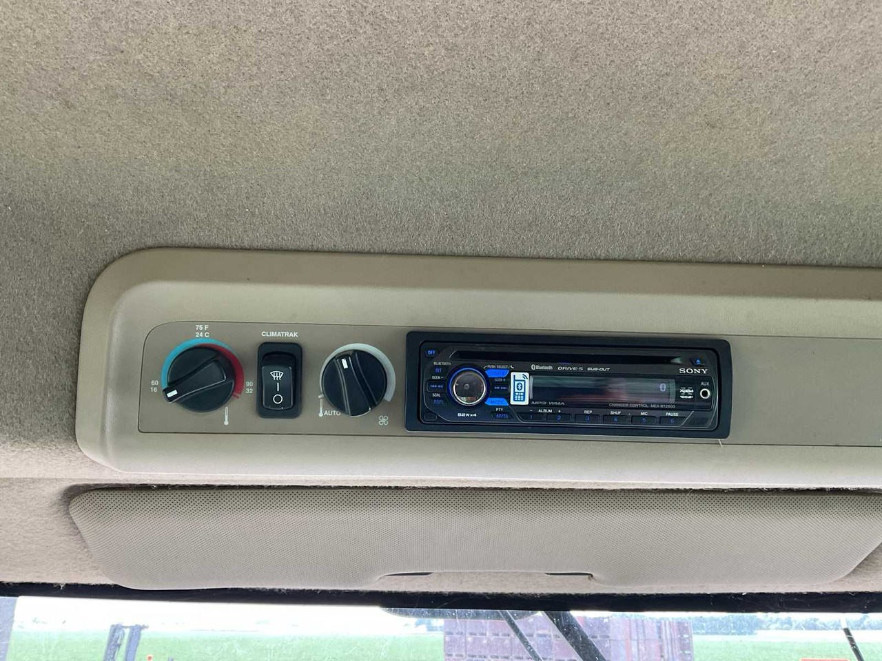 Moissonneuse-batteuse John Deere T670