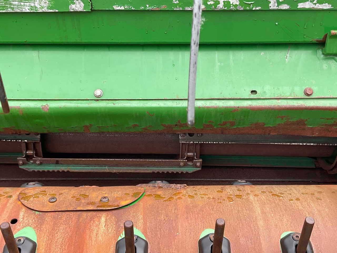 Moissonneuse-batteuse John Deere T670