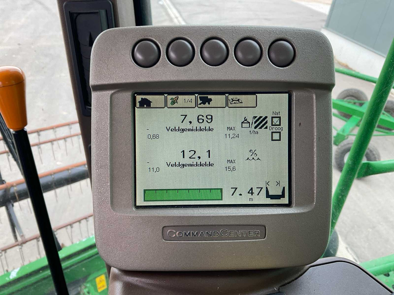 Moissonneuse-batteuse John Deere T670