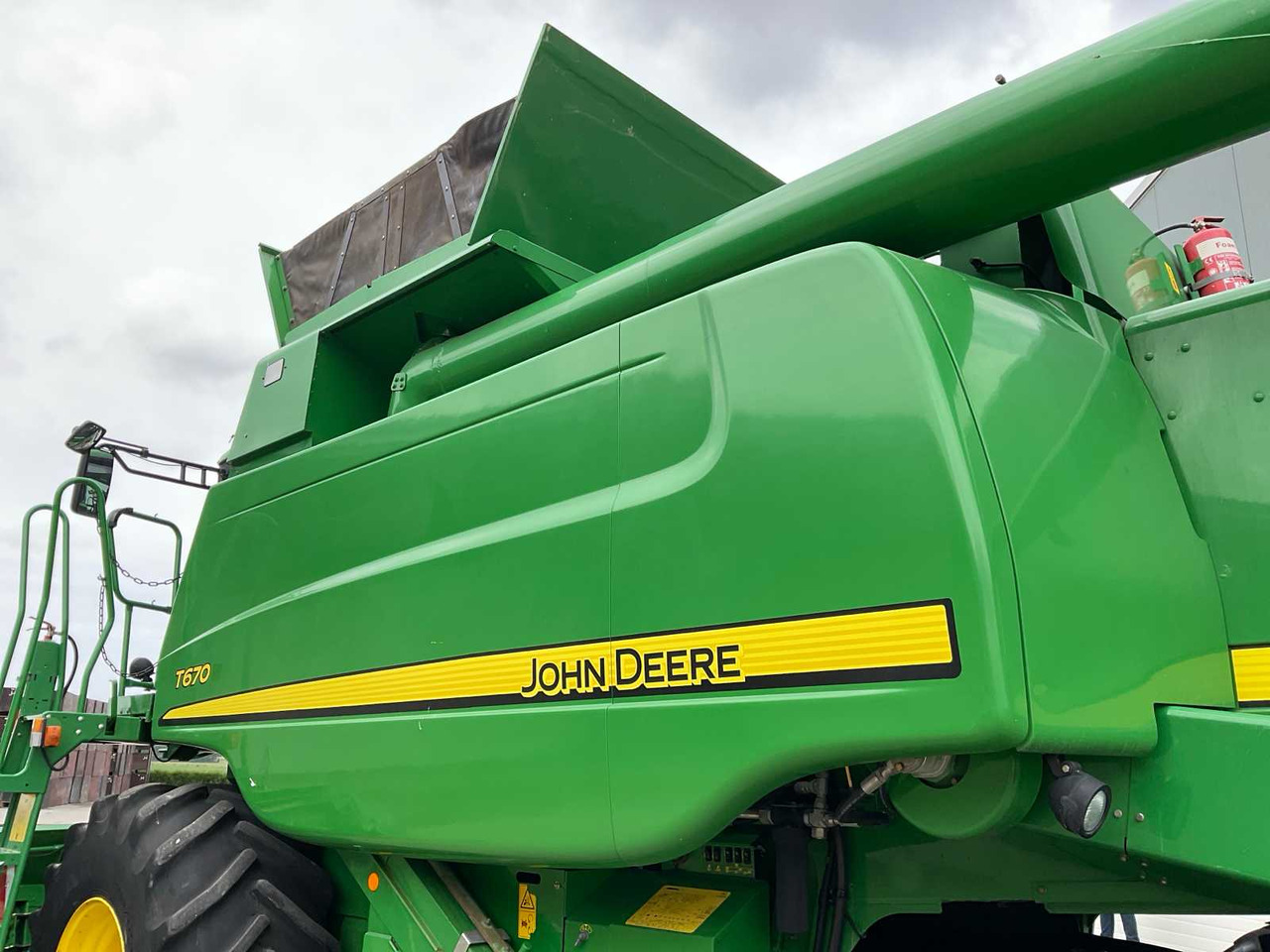 Moissonneuse-batteuse John Deere T670