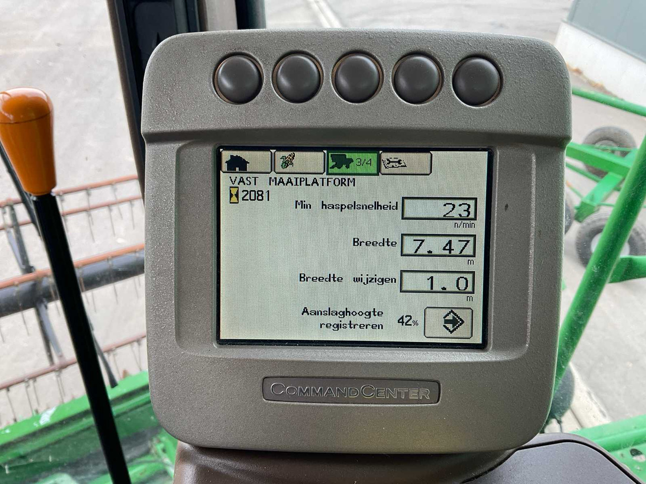 Moissonneuse-batteuse John Deere T670