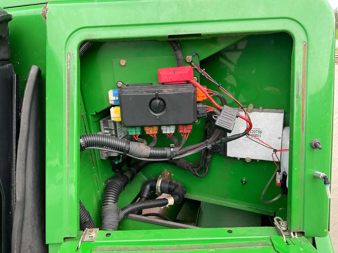 Moissonneuse-batteuse John Deere T670