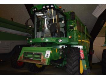 Moissonneuse-batteuse John Deere W 440
