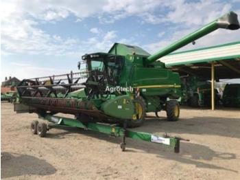 Moissonneuse-batteuse John Deere t550