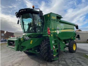 Moissonneuse-batteuse John Deere t550