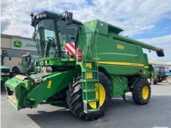Moissonneuse-batteuse John Deere t550