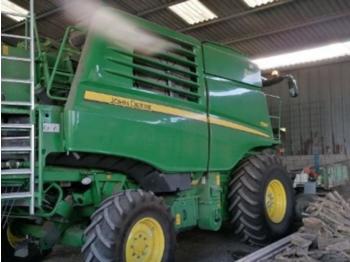 Moissonneuse-batteuse John Deere t660