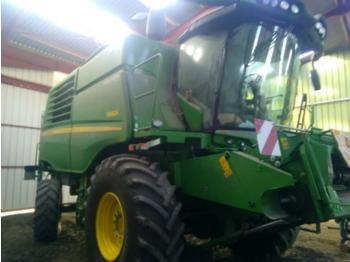 Moissonneuse-batteuse John Deere t660
