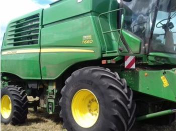 Moissonneuse-batteuse John Deere t 660