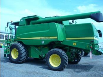 Moissonneuse-batteuse John Deere t 670i (v02)