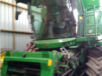 Moissonneuse-batteuse John Deere w540