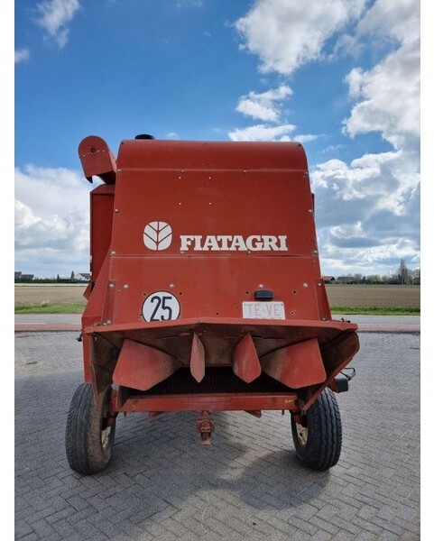 Moissonneuse-batteuse Laverda 3400