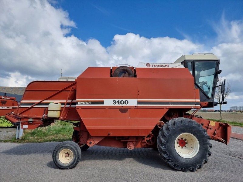 Moissonneuse-batteuse Laverda 3400