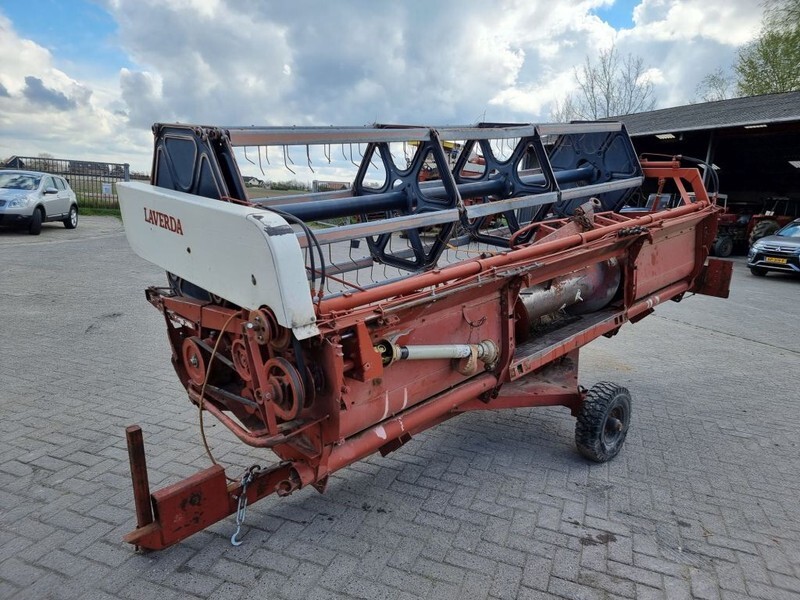 Moissonneuse-batteuse Laverda 3400