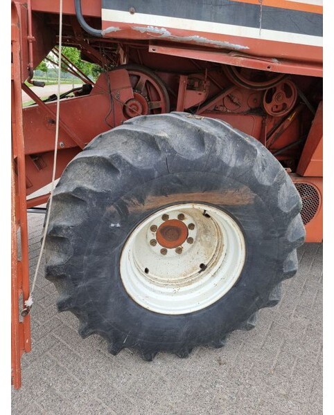 Moissonneuse-batteuse Laverda 3500