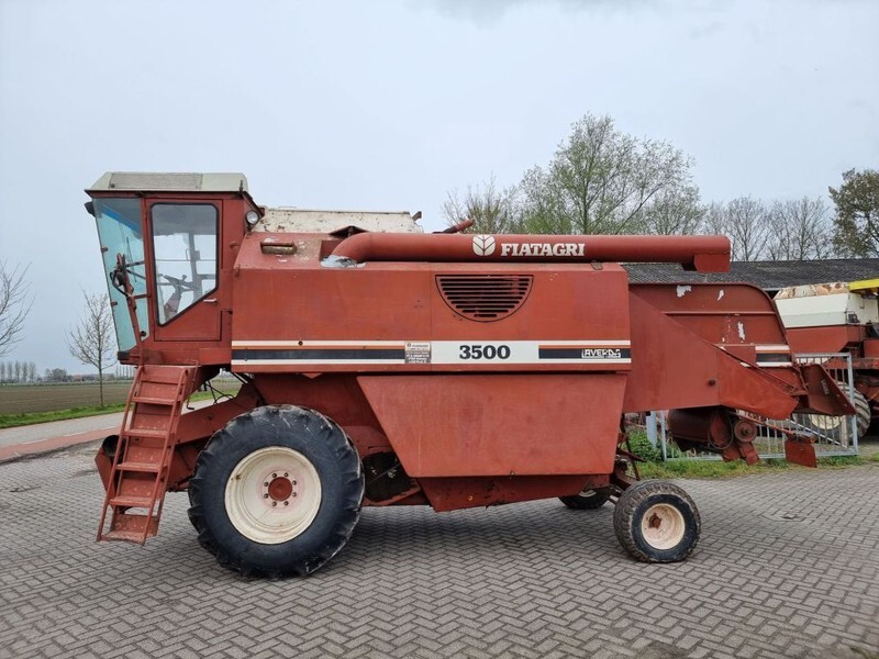 Moissonneuse-batteuse Laverda 3500