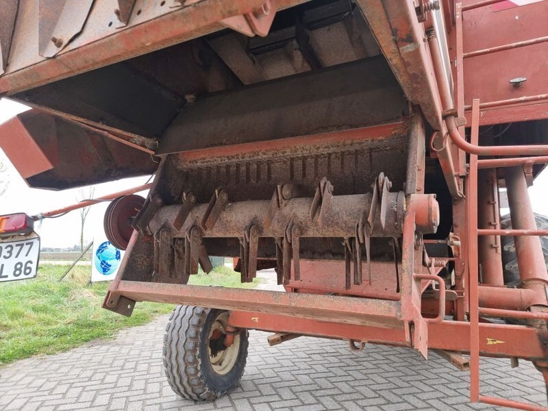 Moissonneuse-batteuse Laverda 3500