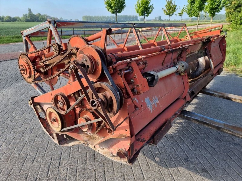 Moissonneuse-batteuse Laverda 3500