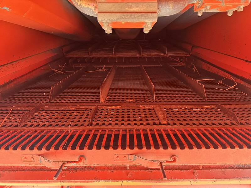 Moissonneuse-batteuse Laverda M150