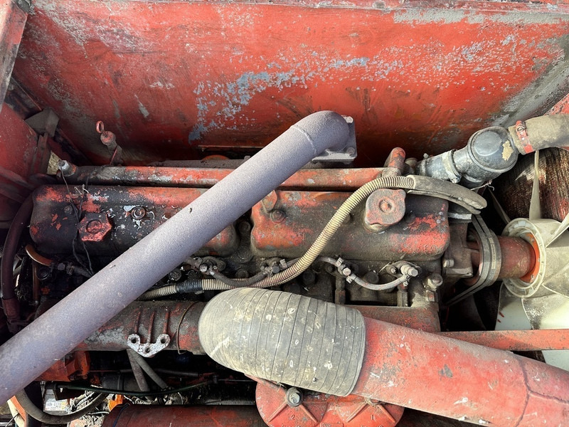 Moissonneuse-batteuse Laverda M150