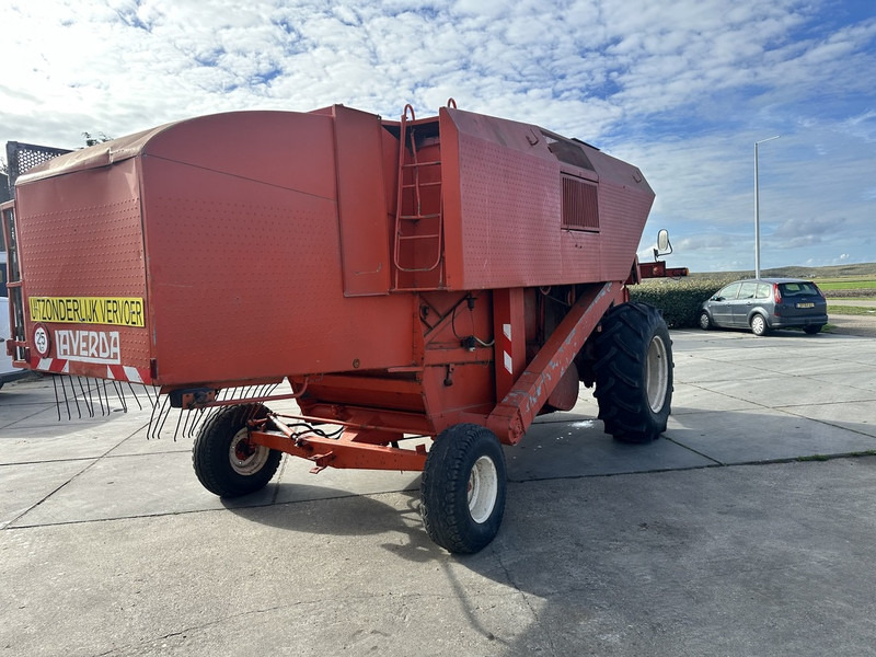 Moissonneuse-batteuse Laverda M150