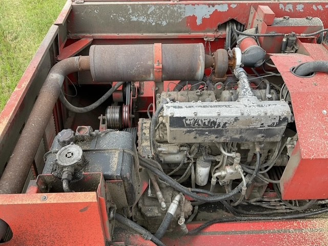 Moissonneuse-batteuse MASSEY FERGUSON 38RS