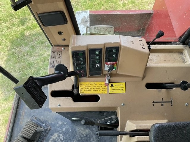 Moissonneuse-batteuse MASSEY FERGUSON 38RS