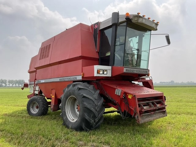 Moissonneuse-batteuse MASSEY FERGUSON 38RS