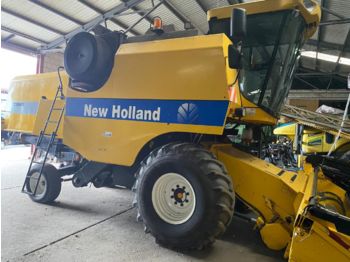 Moissonneuse-batteuse NEW HOLLAND 5040