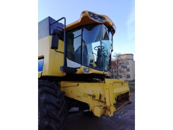 Moissonneuse-batteuse NEW HOLLAND CS6070