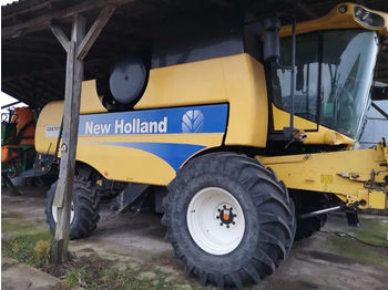 Moissonneuse-batteuse NEW HOLLAND CSX 7070