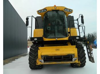 Moissonneuse-batteuse NEW HOLLAND CX 6090