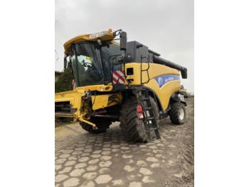 Moissonneuse-batteuse NEW HOLLAND CX 8050