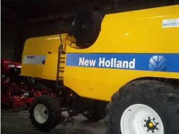 Moissonneuse-batteuse NEW HOLLAND TC5070