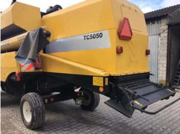 Moissonneuse-batteuse NEW HOLLAND TC 5050