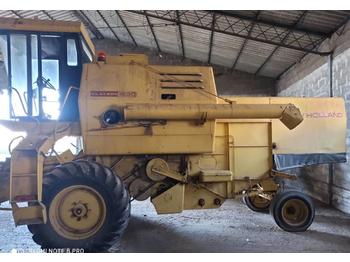 Moissonneuse-batteuse New Holland 1530
