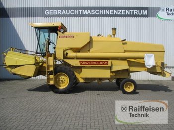 Moissonneuse-batteuse New Holland 8050