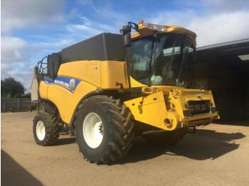 Moissonneuse-batteuse New Holland CR9080
