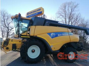 Moissonneuse-batteuse New Holland CR 9070